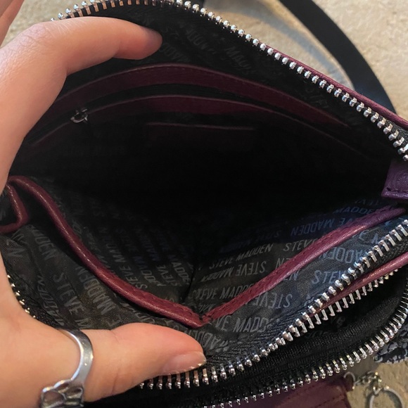 Steve Madden crossbody with keychain card holder - Picture 5 of 6